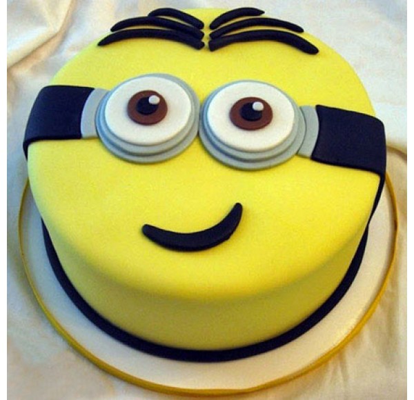 Minion Fondant Cake 